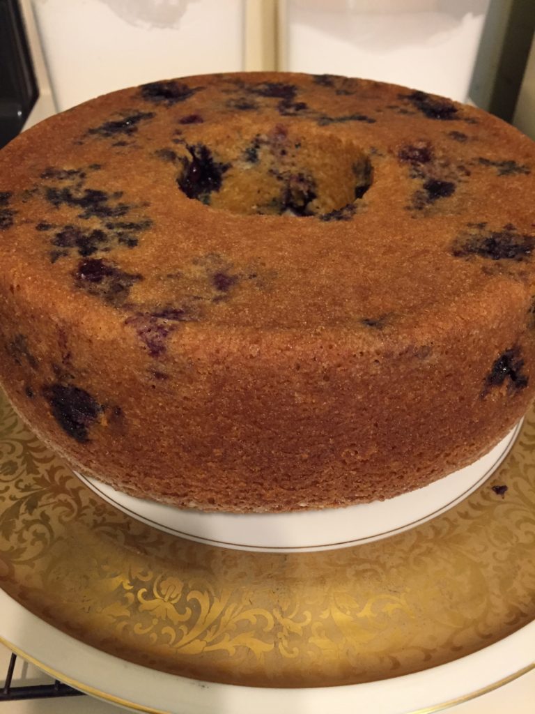Blueberry Cake-ibskitchn.com